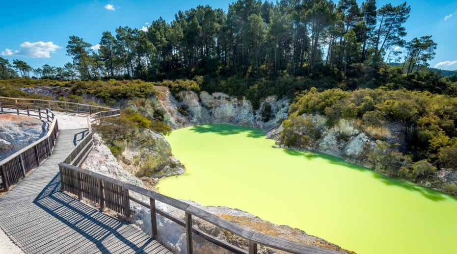 Wai-O-Tapu Thermal Wonderland, Rotorua, New Zealand